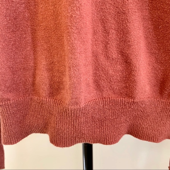 Eddie Bauer Men's Cashmere V-neck Sweater - Picture 4 of 11